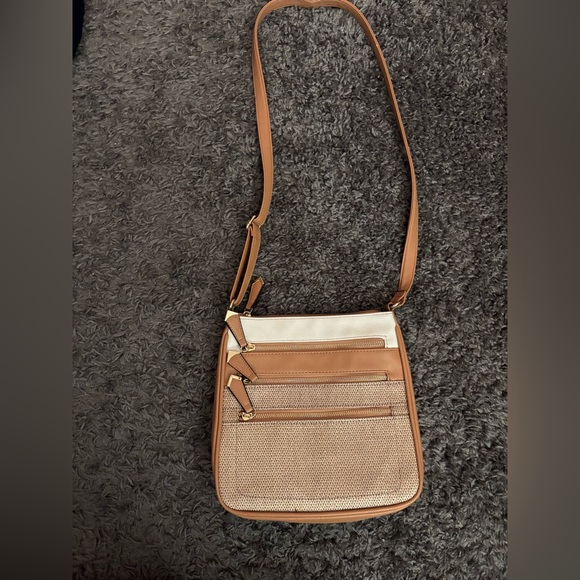 Apt. 9 Handbags - Women’s Apt 9 Tan Crossbody Bag